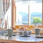 Gaestehaus Alpenruh *